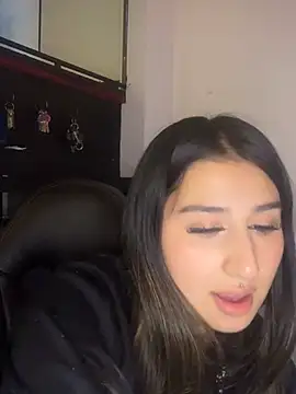 ShannonBannks online show from June 27, 3:33 am