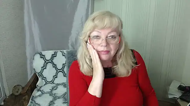 LavandaMay online show from May 4, 7:10 pm