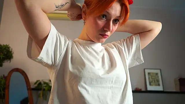 Snapshot of AgathaCarra chatting on April 29, 4:49 am AgathaCarra online show from April 29, 4:49 am