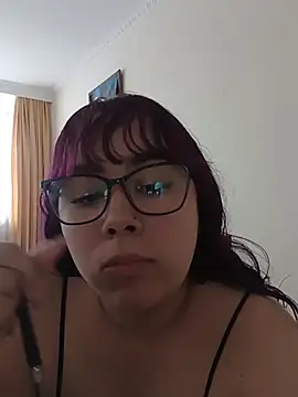 Snapshot of AliceScoot_ chatting on July 28, 6:20 pm AliceScoot online show from July 28, 6:20 pm