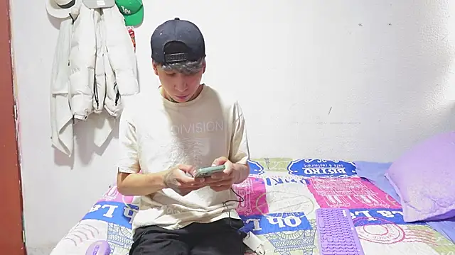 Alexander 2003Castro online show from April 12, 5:51 pm