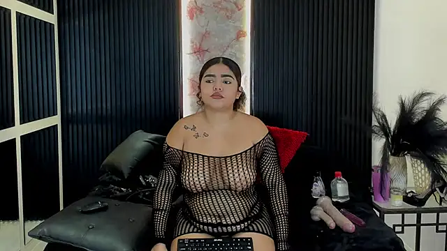 Snapshot of AlanaVelascos chatting on July 8, 7:18 pm AlanaVelascos online show from July 8, 7:18 pm