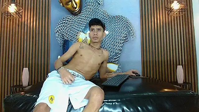 Skinny cute Alyer online show from April 25, 2:14 am