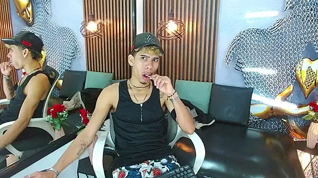 Skinny cute Alyer online show from May 29, 2:31 am