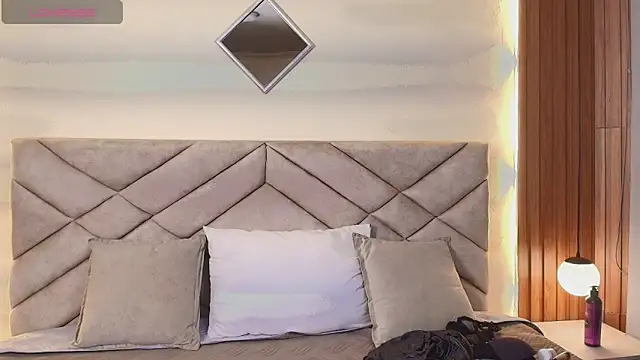 NoahAndGaia online show from April 30, 7:20 pm
