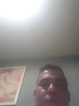 Snapshot of Ismael993A chatting on May 13, 12:57 pm Ismael993A online show from May 13, 12:57 pm