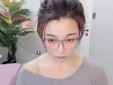Yunxi- online show from April 20, 3:15 pm