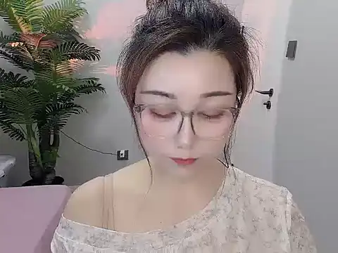 Yunxi- online show from April 28, 1:49 pm