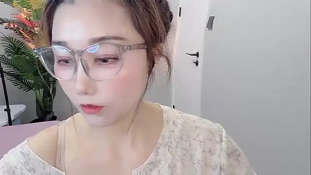 Yunxi- online show from April 30, 12:55 pm