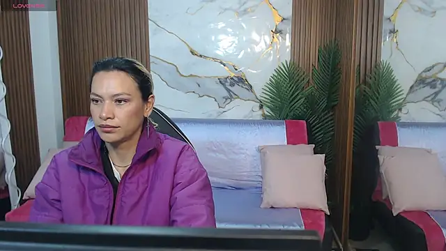 alonddra tay online show from May 12, 11:40 am
