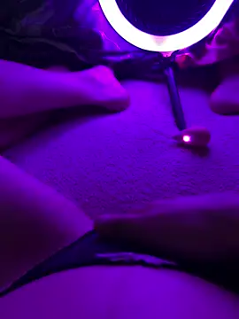 bonbon0910 online show from April 28, 2:55 pm