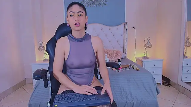 elizabeth santos1 online show from April 22, 10:11 pm