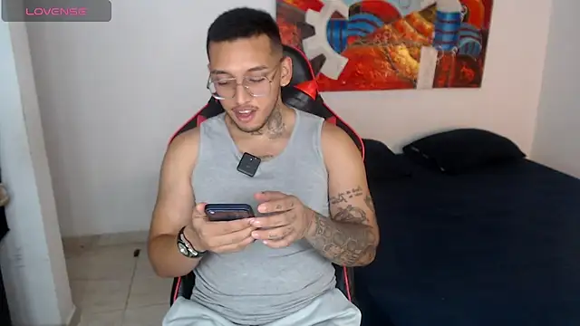 Andymanfit online show from April 11, 10:25 pm