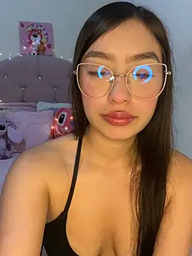 Snapshot of Miakittyyy chatting on April 14, 2:56 pm Miakittyyy online show from April 14, 2:56 pm