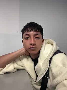 Aaron Brink  online show from April 10, 1:05 pm