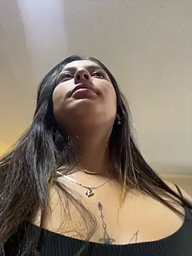 Snapshot of Lucyfer-fire chatting on May 21, 11:17 am Lucyfer-fire online show from May 21, 11:17 am