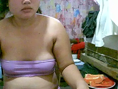 Snapshot of asian_faith1 chatting on May 27, 5:32 pm asian faith1 online show from May 27, 5:32 pm