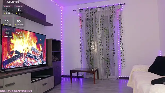 Snapshot of xxYourHoney chatting on April 10, 1:55 am xxYourHoney online show from April 10, 1:55 am