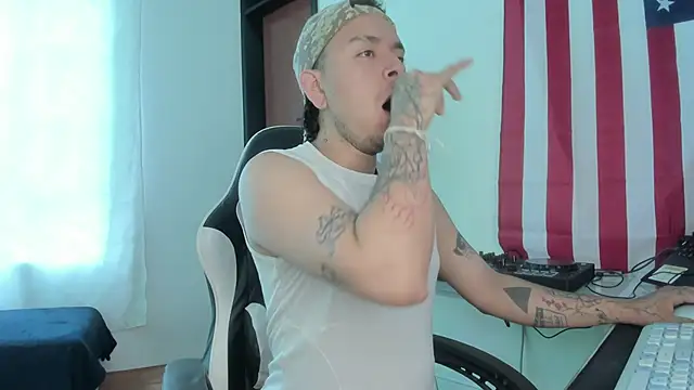 alexmontesco online show from April 12, 4:23 pm