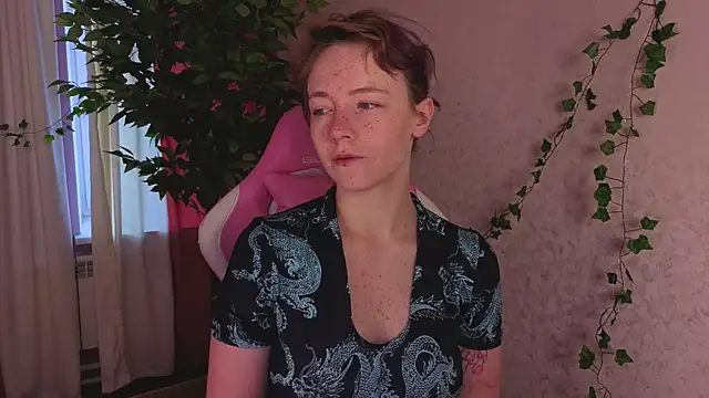 Ricki Bloom online show from June 19, 1:10 am
