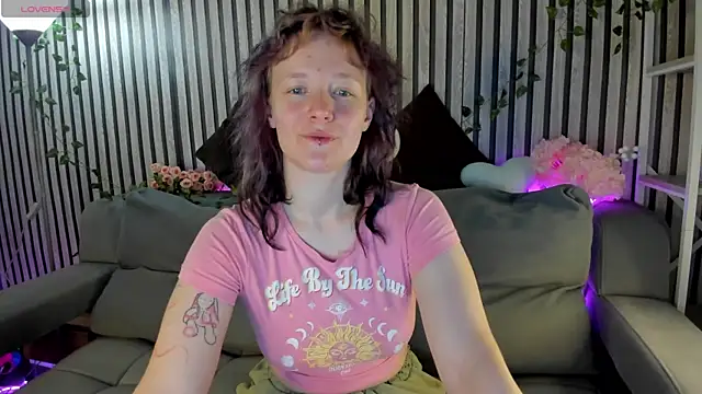 Ricki Bloom online show from June 25, 9:25 am
