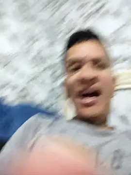Snapshot of elchamogabotiktok chatting on April 16, 3:51 am elchamogabotiktok online show from April 16, 3:51 am