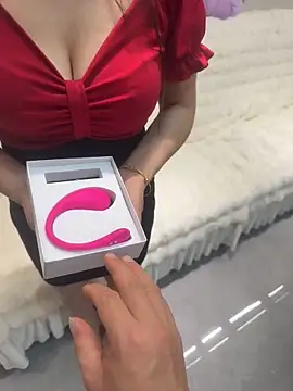 Snapshot of tanhua002 chatting on April 12, 4:56 pm tanhua002 online show from April 12, 4:56 pm