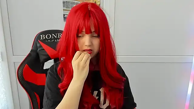 Caroline cutte online show from April 14, 6:52 am