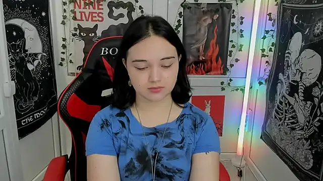 Snapshot of Caroline_cutte chatting on July 2, 6:19 am Caroline cutte online show from July 2, 6:19 am