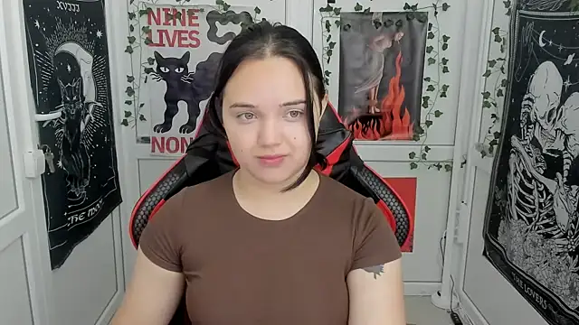 Snapshot of Caroline_cutte chatting on July 26, 6:43 am Caroline cutte online show from July 26, 6:43 am