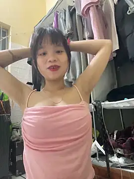 Snapshot of Neo-baby chatting on April 24, 3:47 pm Neo-baby online show from April 24, 3:47 pm