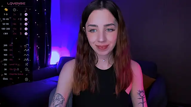 Snapshot of CharliGrace_ chatting on April 23, 12:29 pm CharliGrace online show from April 23, 12:29 pm