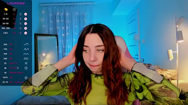 Snapshot of CharliGrace_ chatting on May 15, 8:10 am CharliGrace online show from May 15, 8:10 am