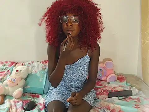 Snapshot of PetiteEbonyBabe_ chatting on April 30, 8:57 pm PetiteEbonyBabe online show from April 30, 8:57 pm