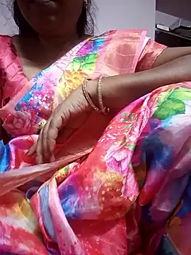 Tamilaunty35 online show from May 1, 4:22 pm