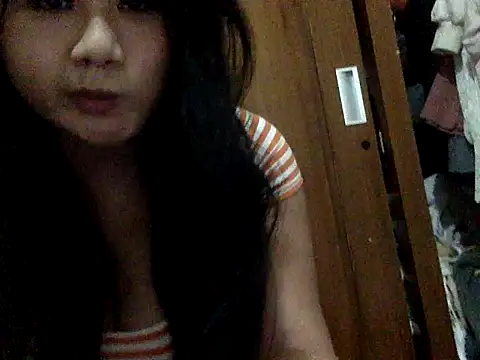 vixenrae online show from April 12, 2:55 pm