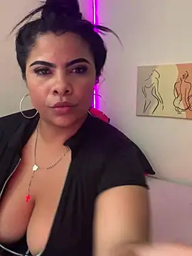 megan purpura online show from April 29, 5:30 pm