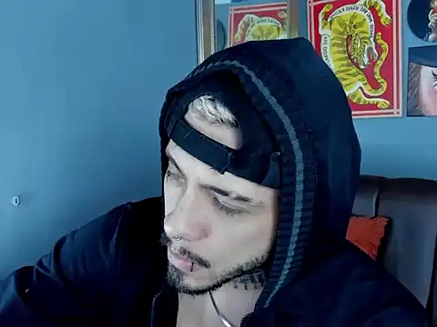 Murdockk online show from April 27, 7:28 am