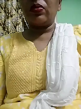 Snapshot of Monika_telugu_queen chatting on April 18, 7:58 pm Monika telugu queen online show from April 18, 7:58 pm
