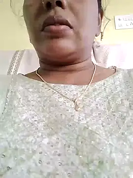 Snapshot of Monika_telugu_queen chatting on April 27, 8:45 am Monika telugu queen online show from April 27, 8:45 am