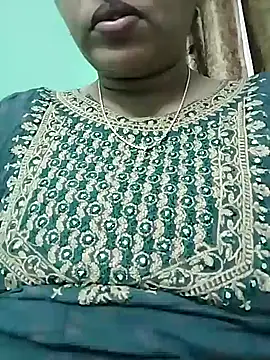 Snapshot of Monika_telugu_queen chatting on April 27, 9:02 pm Monika telugu queen online show from April 27, 9:02 pm