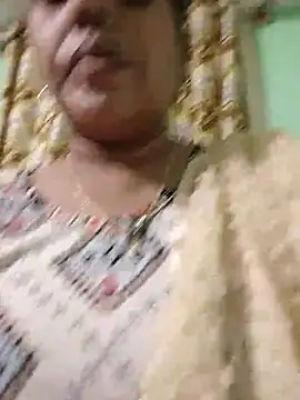 Snapshot of Monika_telugu_queen chatting on April 28, 4:45 pm Monika telugu queen online show from April 28, 4:45 pm