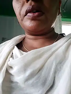 Snapshot of Monika_telugu_queen chatting on May 7, 11:59 am Monika telugu queen online show from May 7, 11:59 am