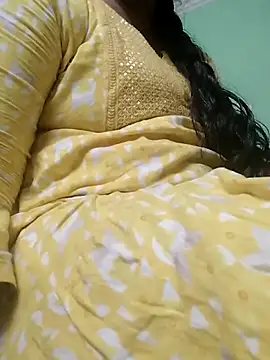Snapshot of Monika_telugu_queen chatting on May 14, 9:21 pm Monika telugu queen online show from May 14, 9:21 pm