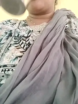 Snapshot of Monika_telugu_queen chatting on May 19, 7:58 am Monika telugu queen online show from May 19, 7:58 am