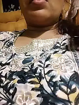 Snapshot of Monika_telugu_queen chatting on May 19, 8:15 pm Monika telugu queen online show from May 19, 8:15 pm