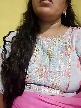 Snapshot of Monika_telugu_queen chatting on May 21, 4:47 pm Monika telugu queen online show from May 21, 4:47 pm