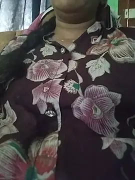 Snapshot of Monika_telugu_queen chatting on June 17, 7:22 am Monika telugu queen online show from June 17, 7:22 am