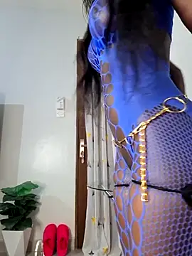 Snapshot of Sexxy_Babe2 chatting on April 25, 3:53 pm Sexxy Babe2 online show from April 25, 3:53 pm