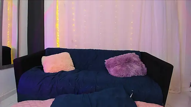 Snapshot of Sofia_Mature_ chatting on May 25, 10:27 pm Sofia Mature online show from May 25, 10:27 pm